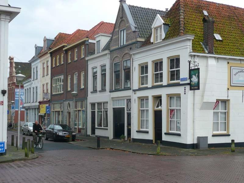 De Zilveren Karper IJsselmuiden Bagian luar foto